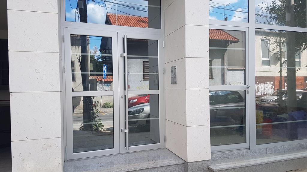Apartment Joy Belgrado Exterior foto
