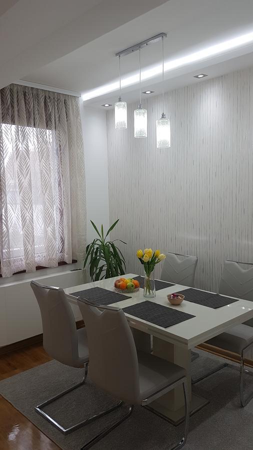 Apartment Joy Belgrado Exterior foto