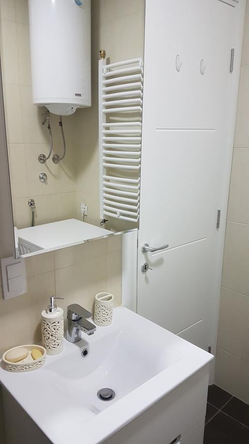 Apartment Joy Belgrado Exterior foto