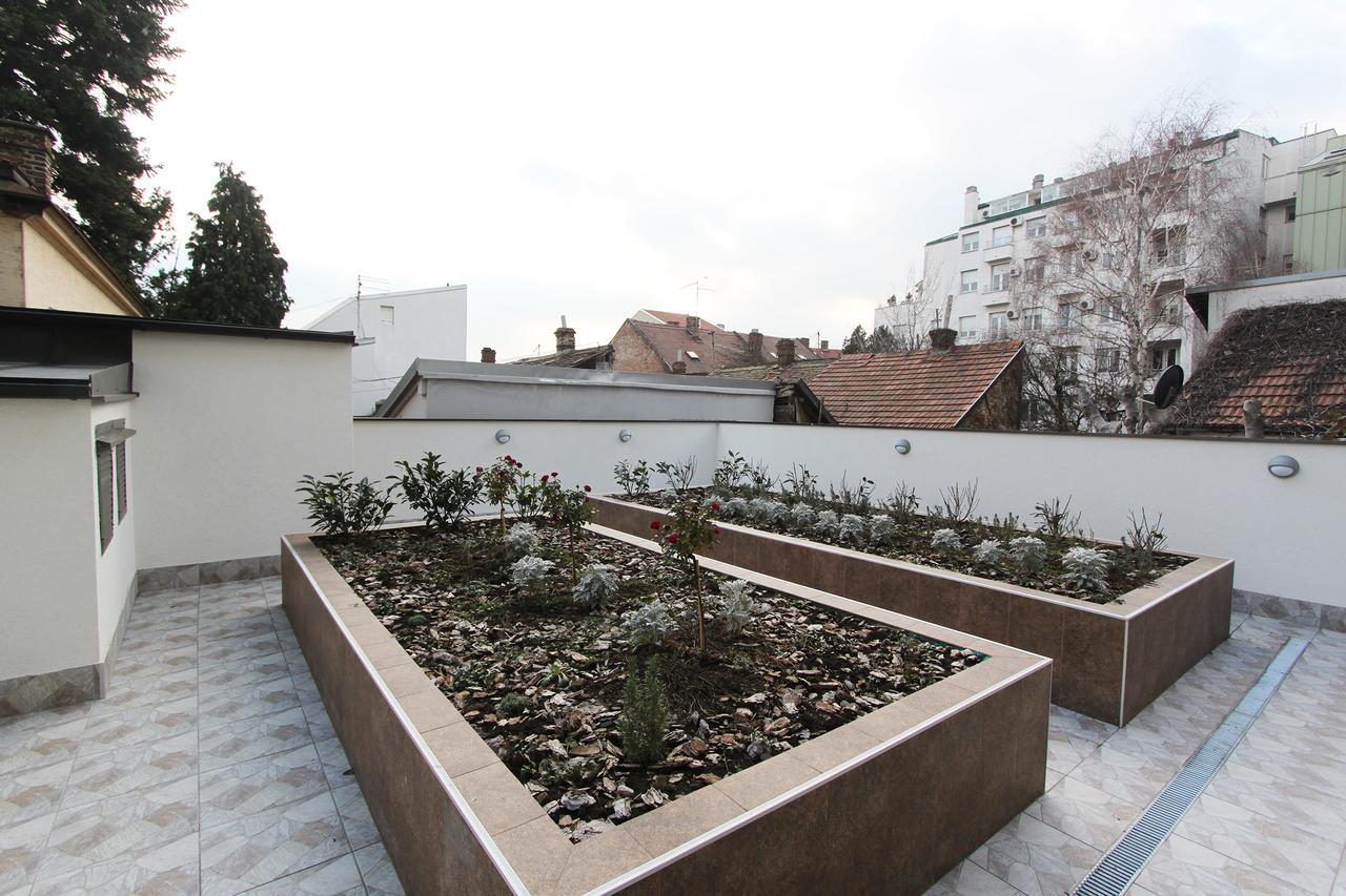 Apartment Joy Belgrado Exterior foto