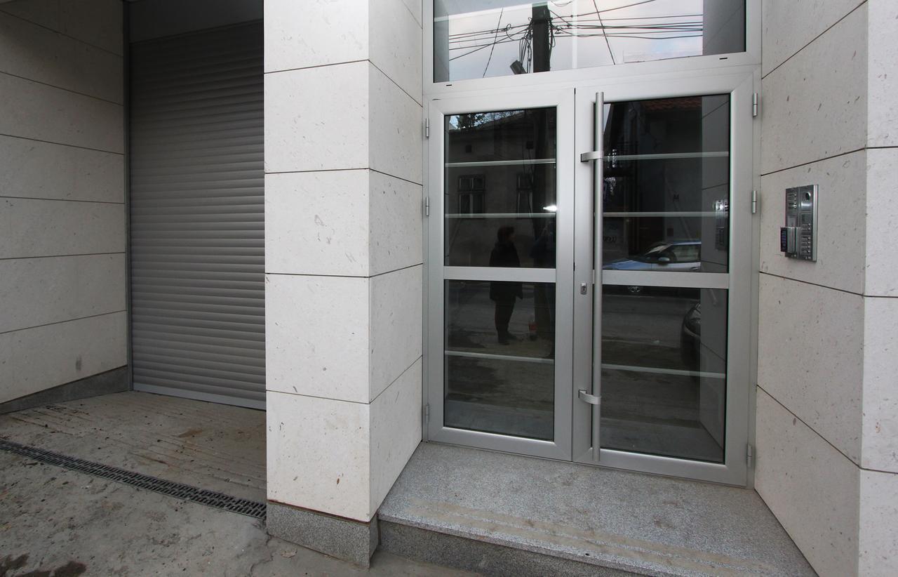 Apartment Joy Belgrado Exterior foto